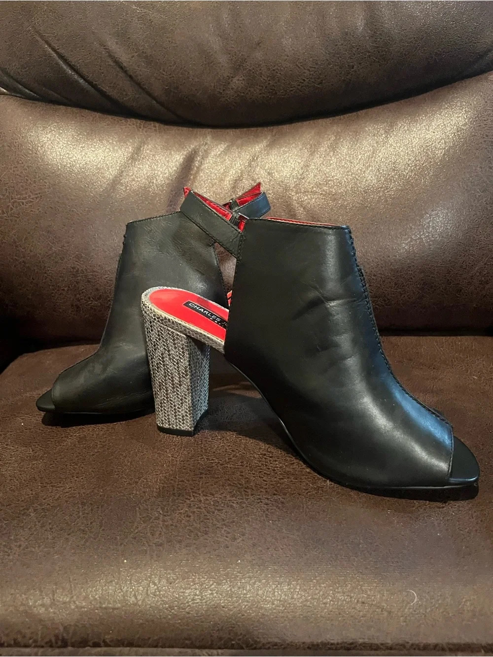 Charles Jourdan Paris Black Peep Toe Heels – Size 8.5 – Like New